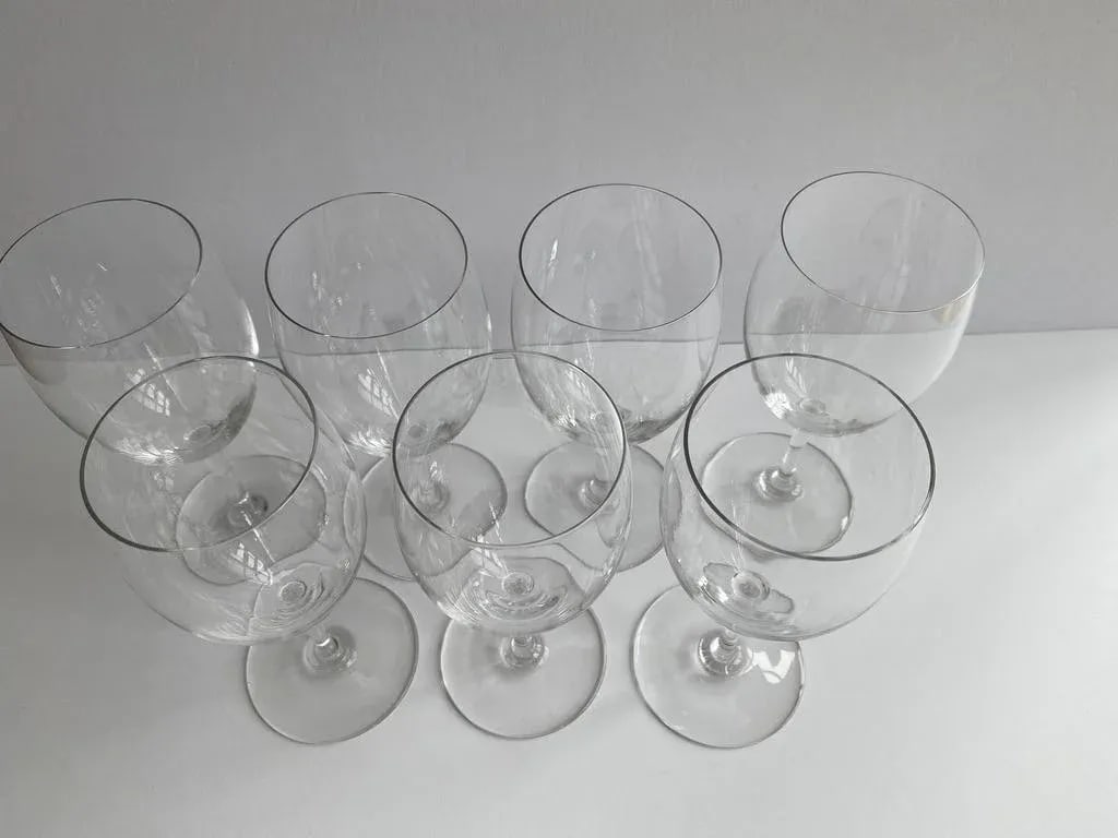 Mid 20th Century Baccarat Haut Brion Saint Emilion Crystal Water Goblets Or Wine Glasses- Set of 7 - 4