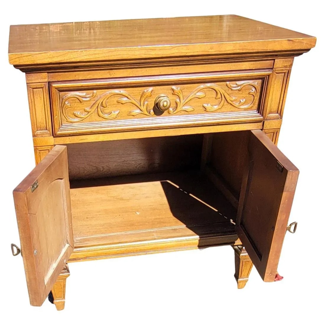 Mid 20th Century Thomasville Neoclassical French Style Fruitwood Bedside Tables Set of 2 - 5