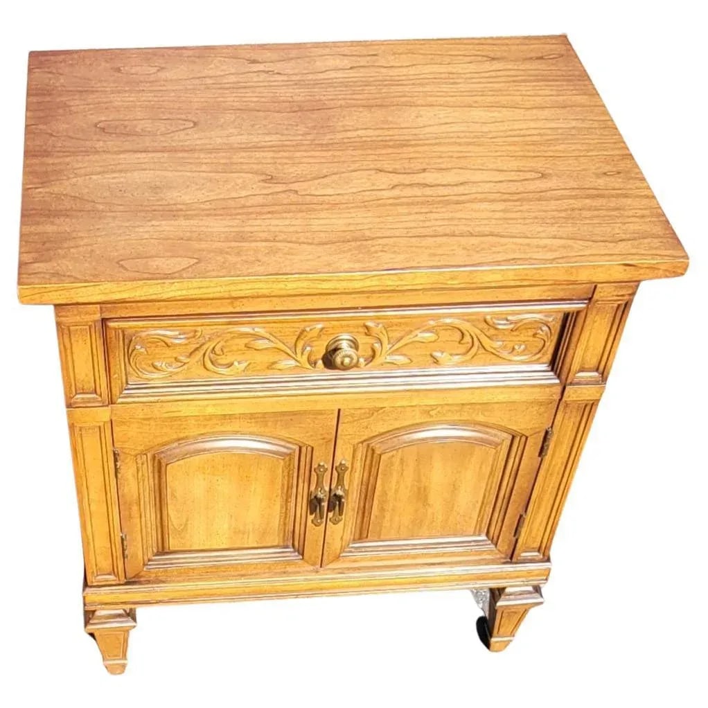 Mid 20th Century Thomasville Neoclassical French Style Fruitwood Bedside Tables Set of 2 - 6