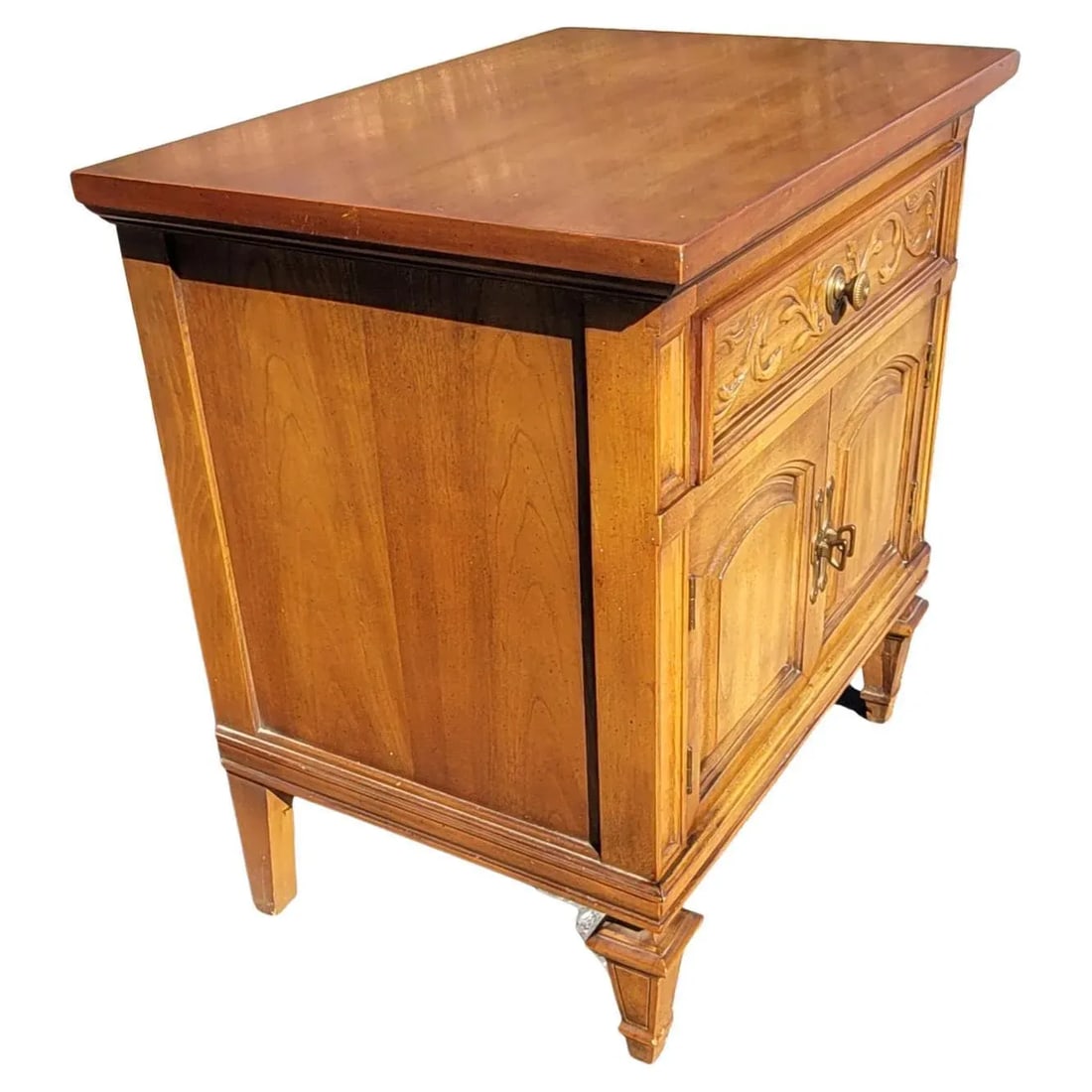 Mid 20th Century Thomasville Neoclassical French Style Fruitwood Bedside Tables Set of 2 - 7