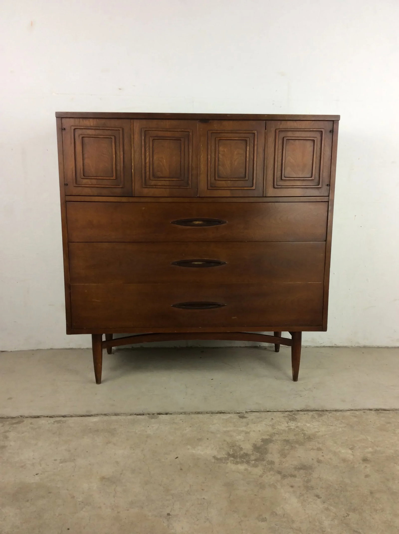 Mid Century Modern Broyhill Sculpture Highboy Dresser - 13
