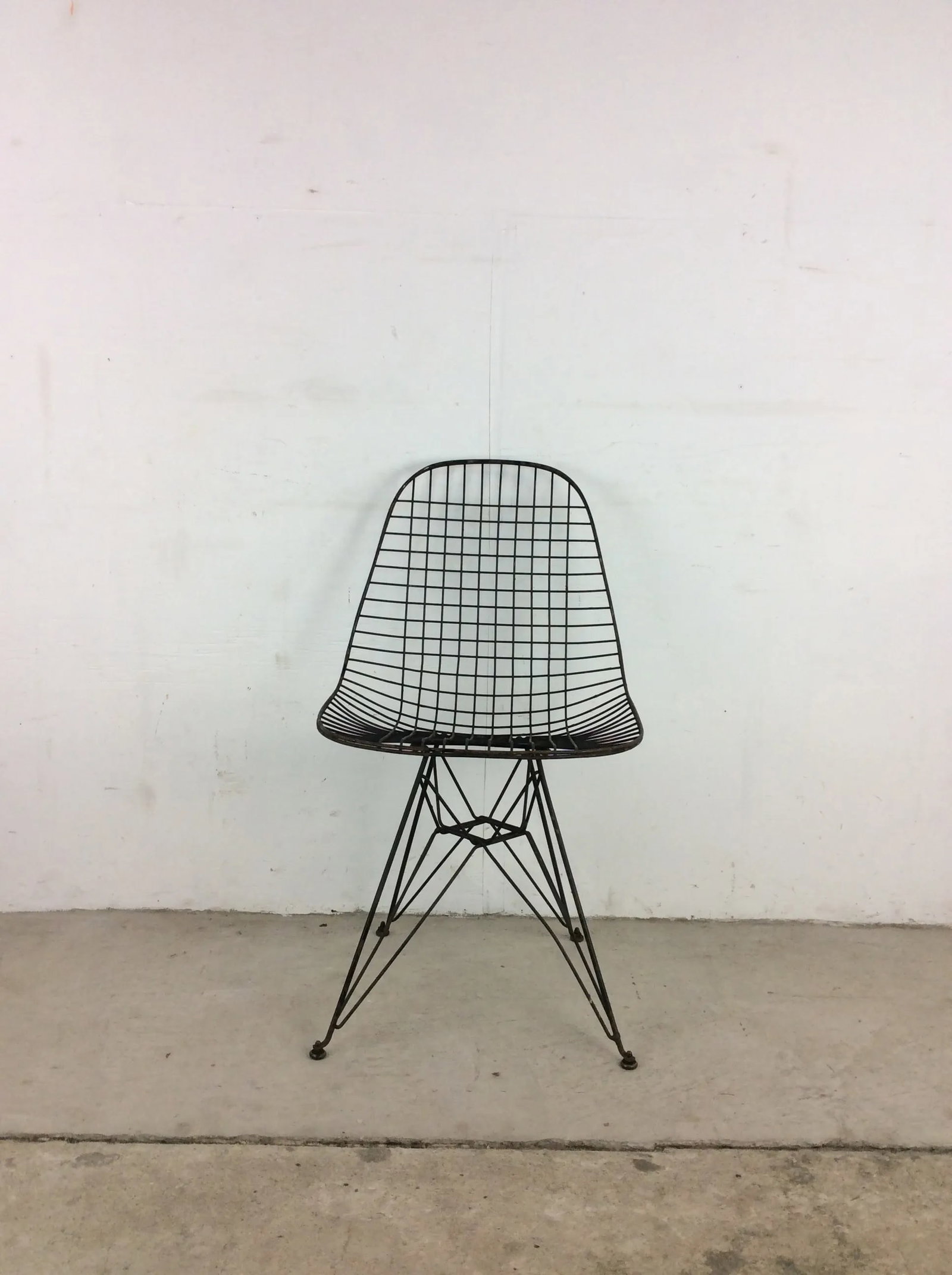 1960s Mid Century Modern Wire Eames Chair With Eiffel Base by Herman Miller - 10
