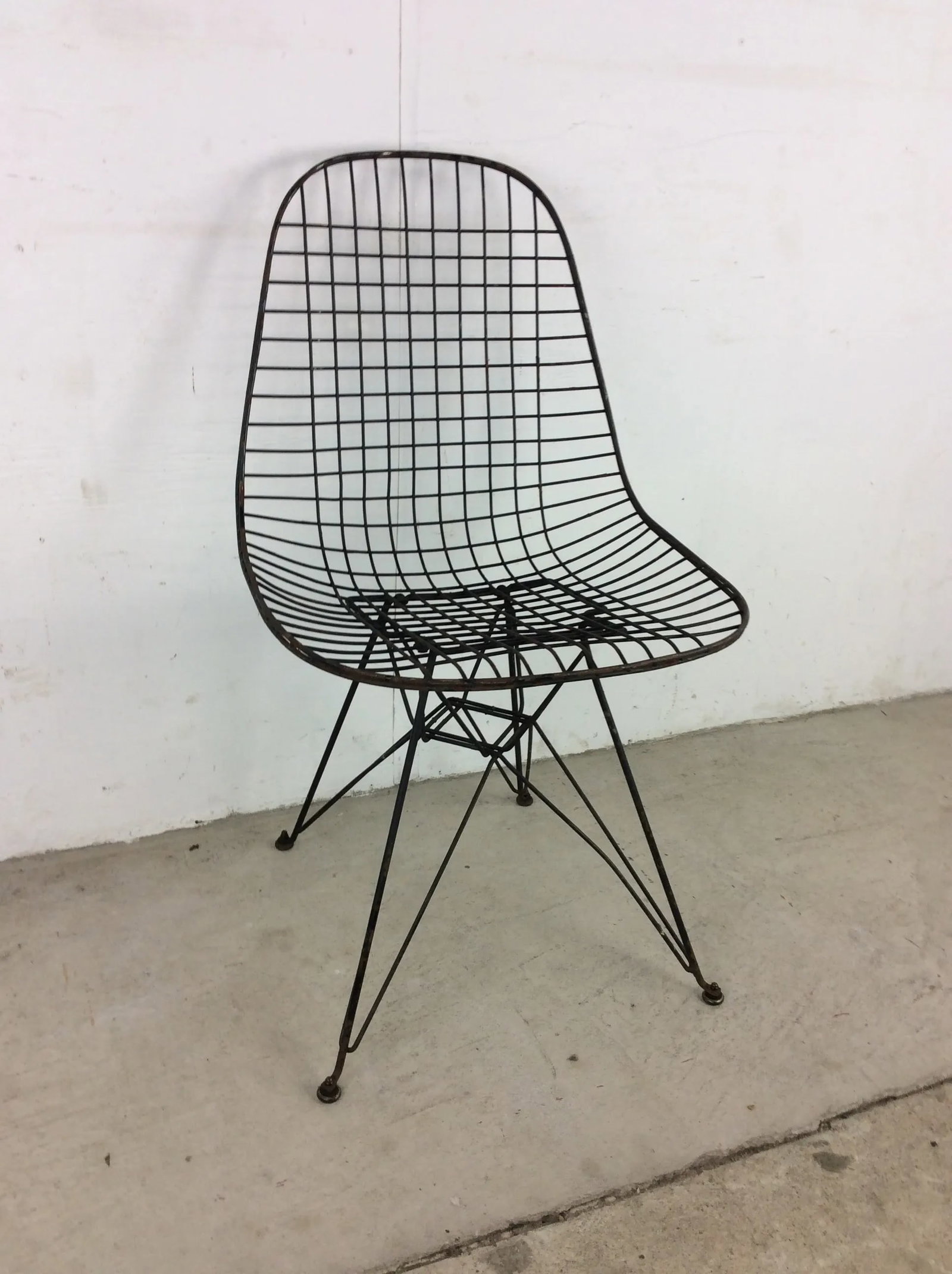 1960s Mid Century Modern Wire Eames Chair With Eiffel Base by Herman Miller - 2