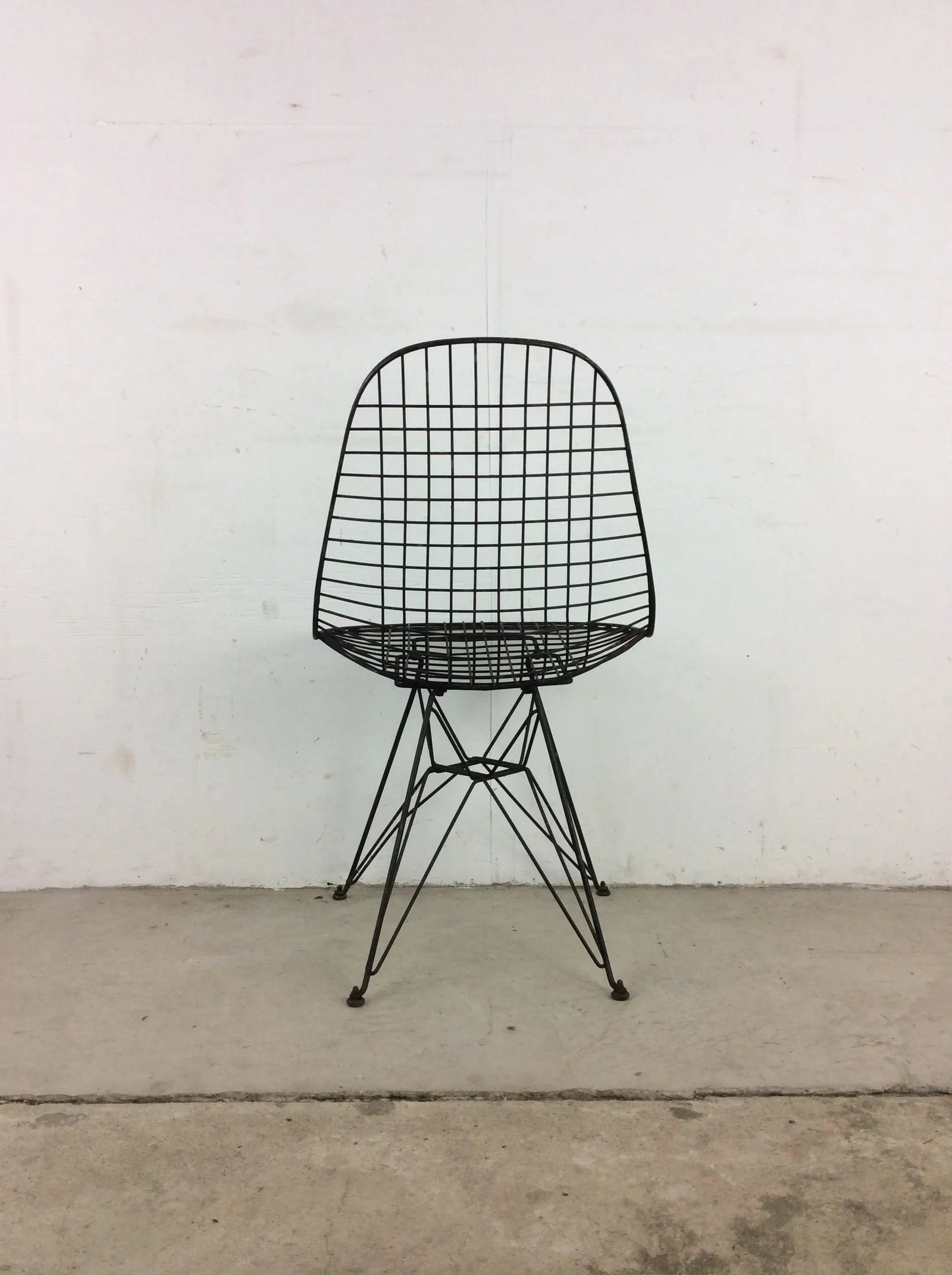 1960s Mid Century Modern Wire Eames Chair With Eiffel Base by Herman Miller - 5