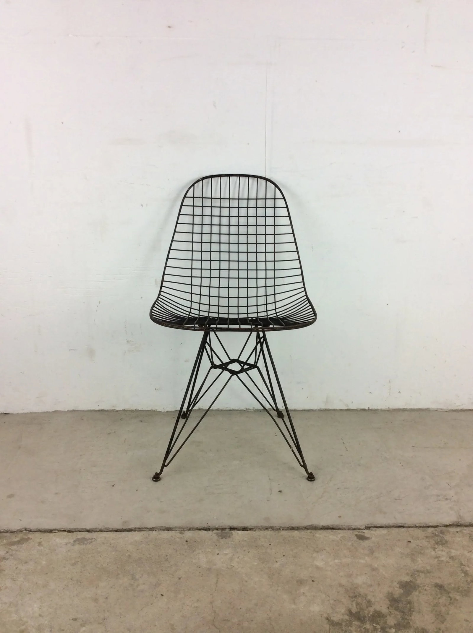 1960s Mid Century Modern Wire Eames Chair With Eiffel Base by Herman Miller - 9