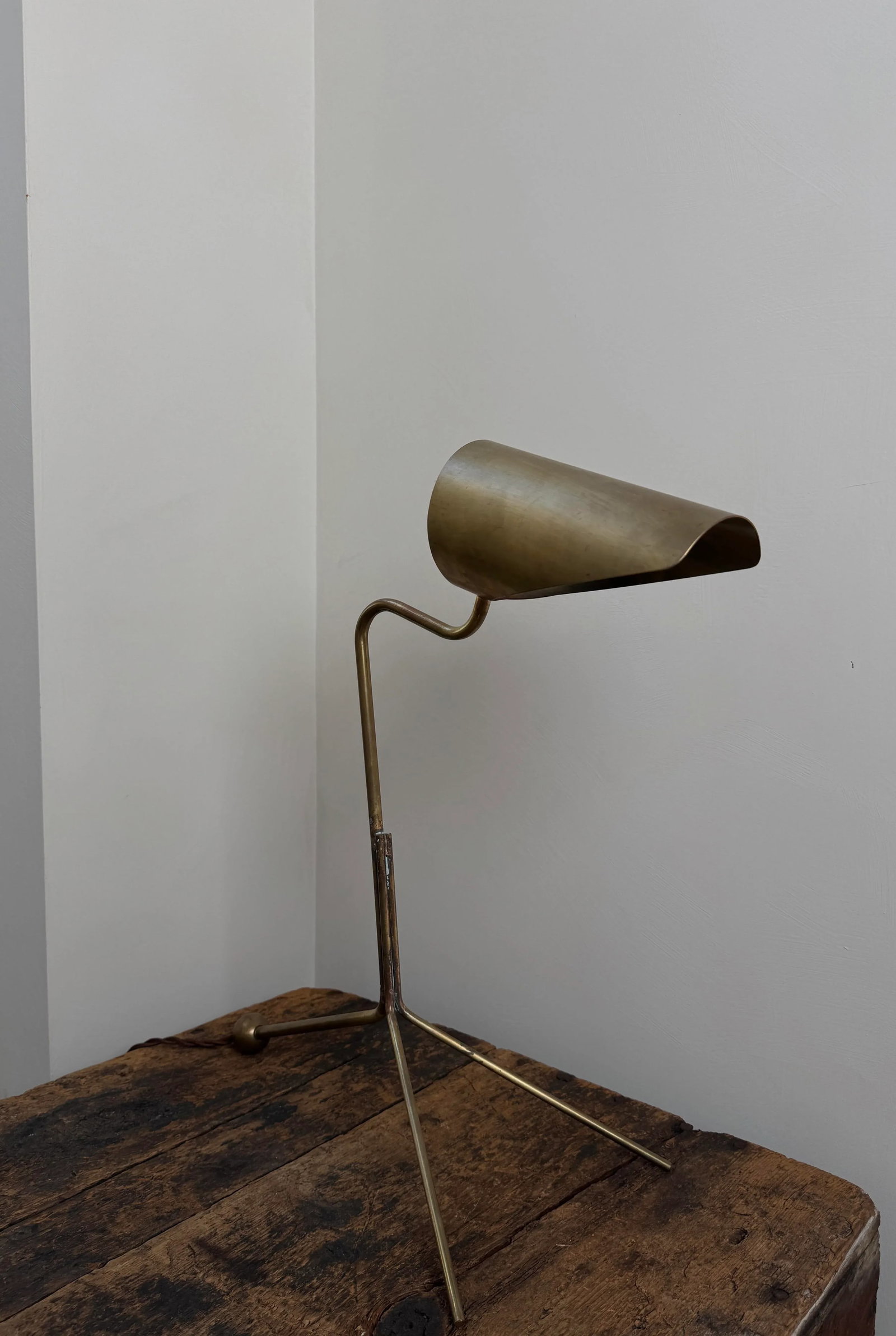 Contemporary Brass Fountainhead Desk Lamp - 7