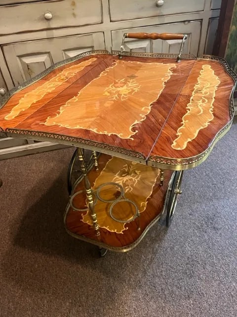 Mid 20th Century Italian Floral Marquetry and Brass Service Bar Cart Trolley - 10