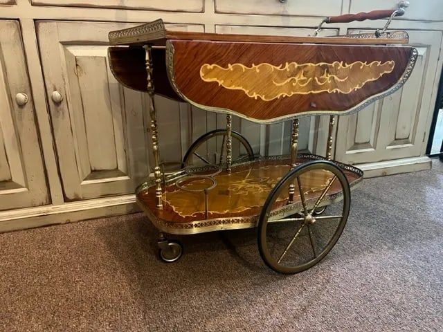 Mid 20th Century Italian Floral Marquetry and Brass Service Bar Cart Trolley - 4