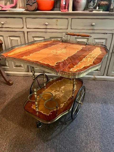 Mid 20th Century Italian Floral Marquetry and Brass Service Bar Cart Trolley - 5