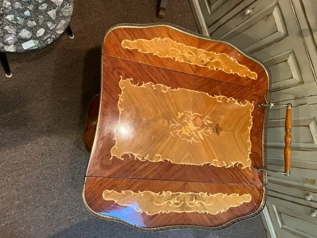 Mid 20th Century Italian Floral Marquetry and Brass Service Bar Cart Trolley - 7