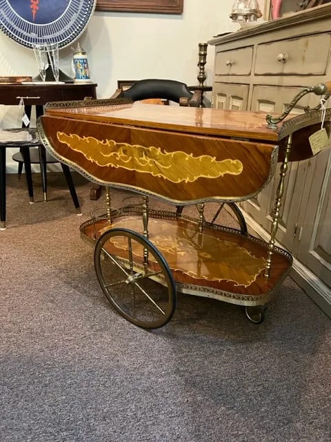 Mid 20th Century Italian Floral Marquetry and Brass Service Bar Cart Trolley - 8