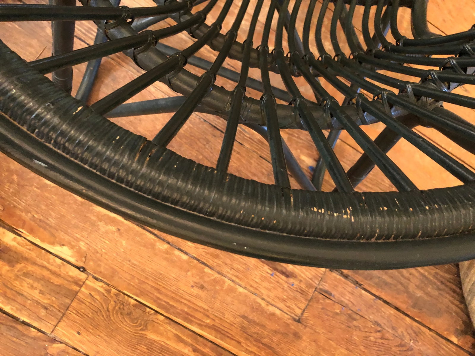 Antique Wicker Chaise Longue With New Cushions - 11