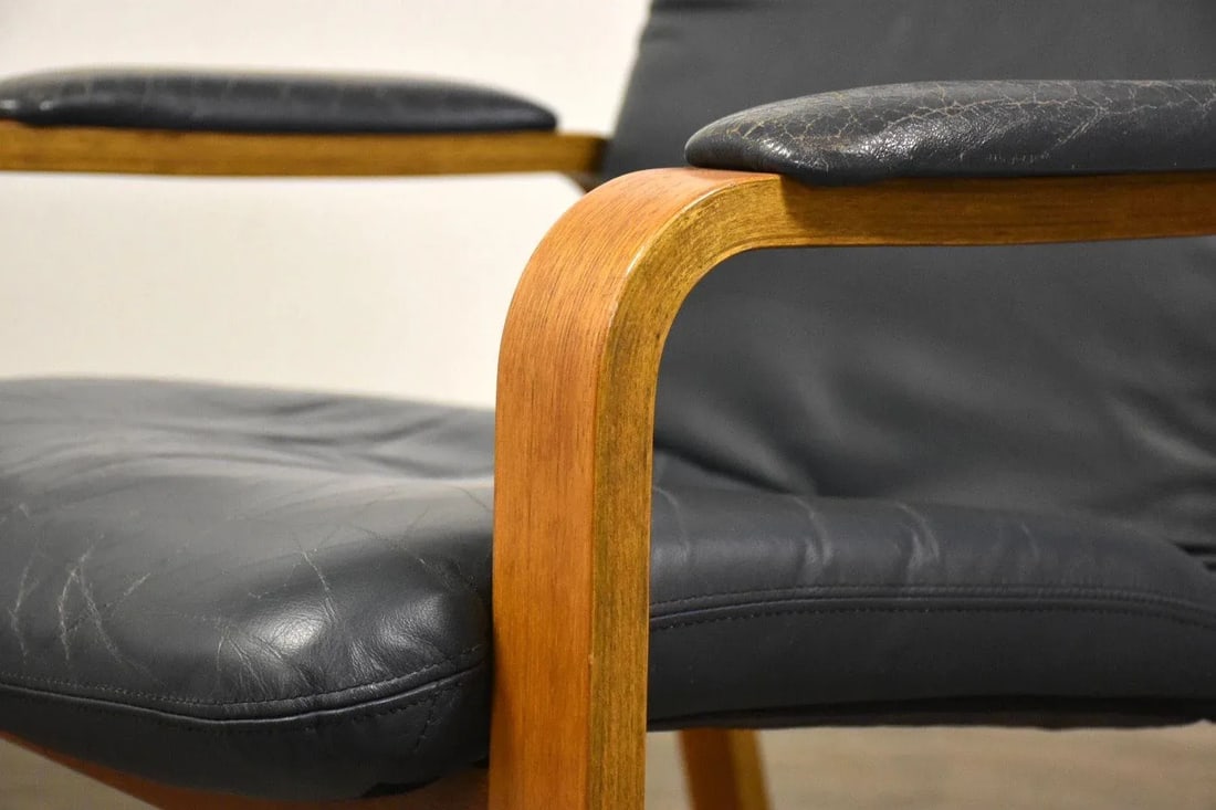 Ekornes Blue Leather and Teak Lounge Chairs - a Pair - 8
