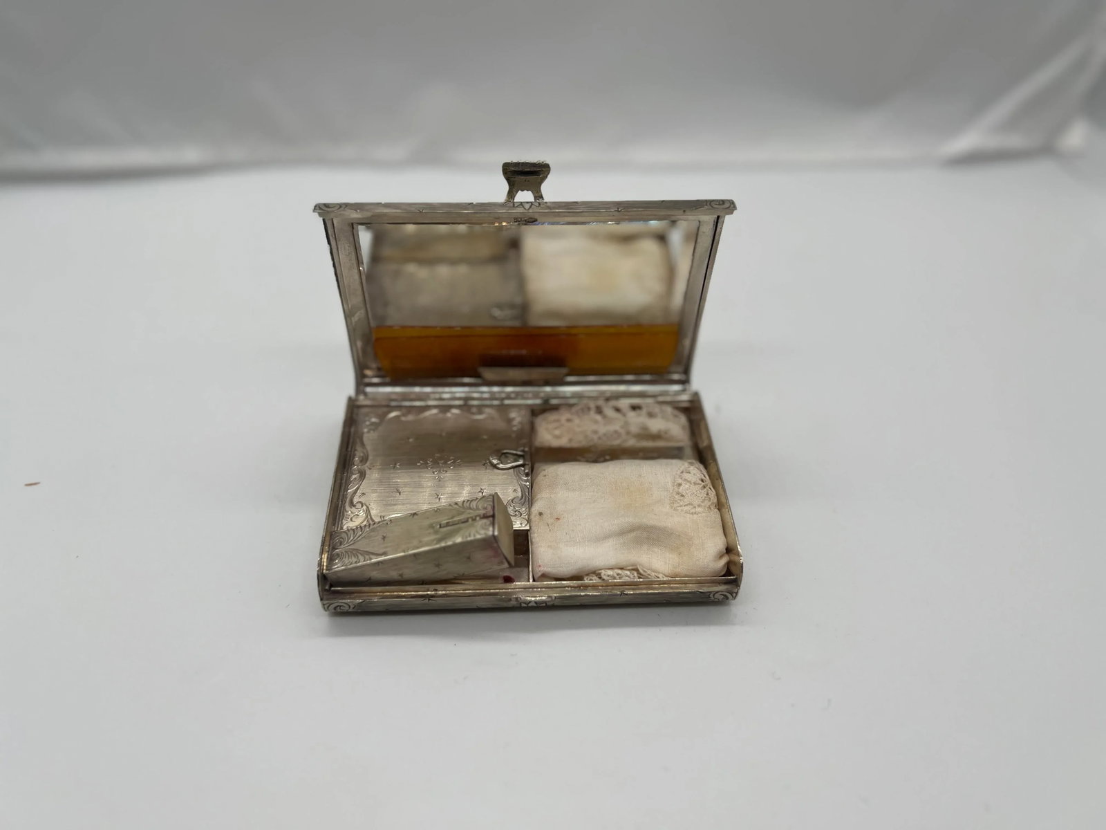 Antique Italian 800 Hand Chased Silver & Ruby Inset Minaudiere Vanity Case - 11