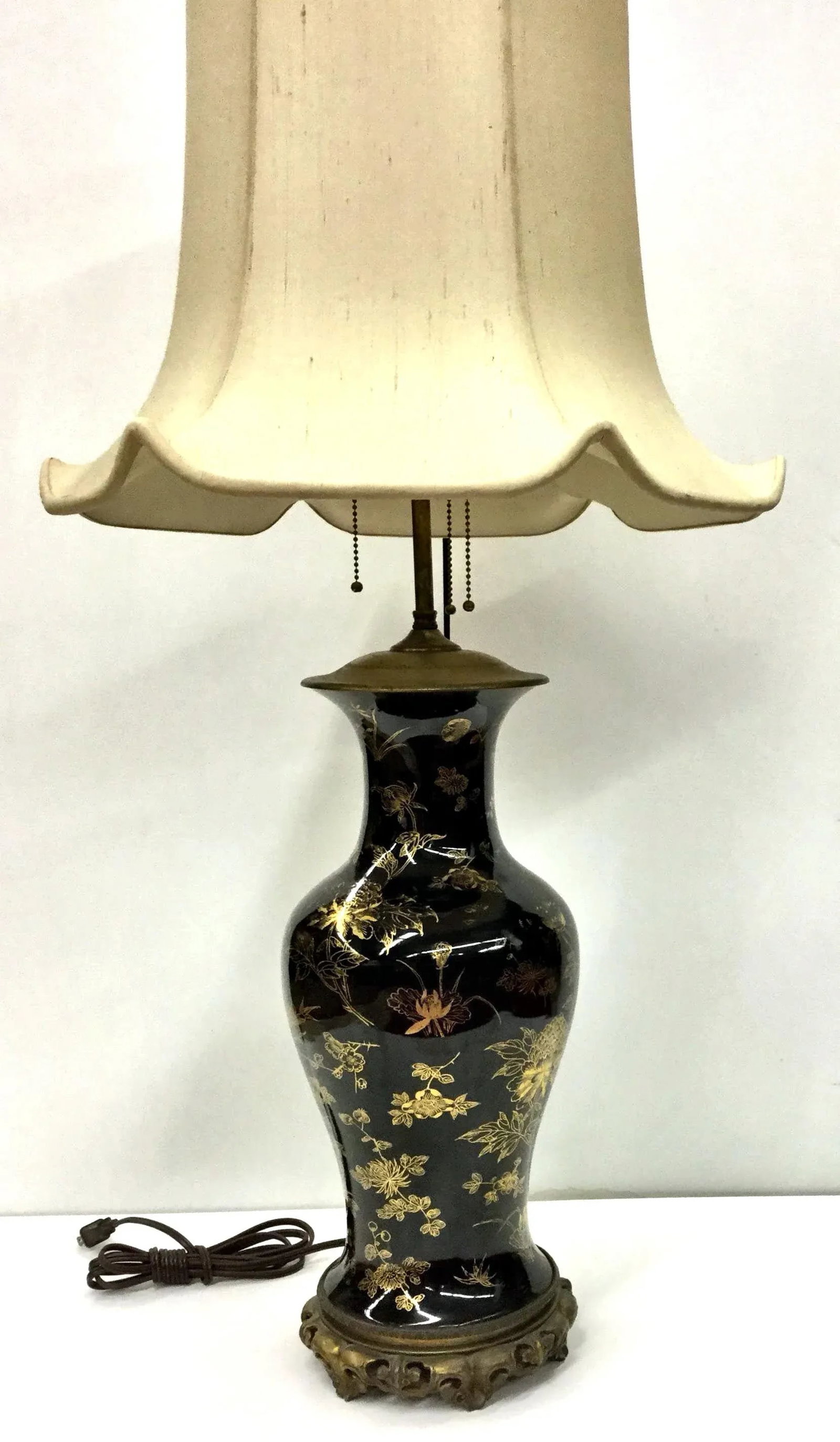 1960s Tall Chinese Porcelain Table Lamp - 6