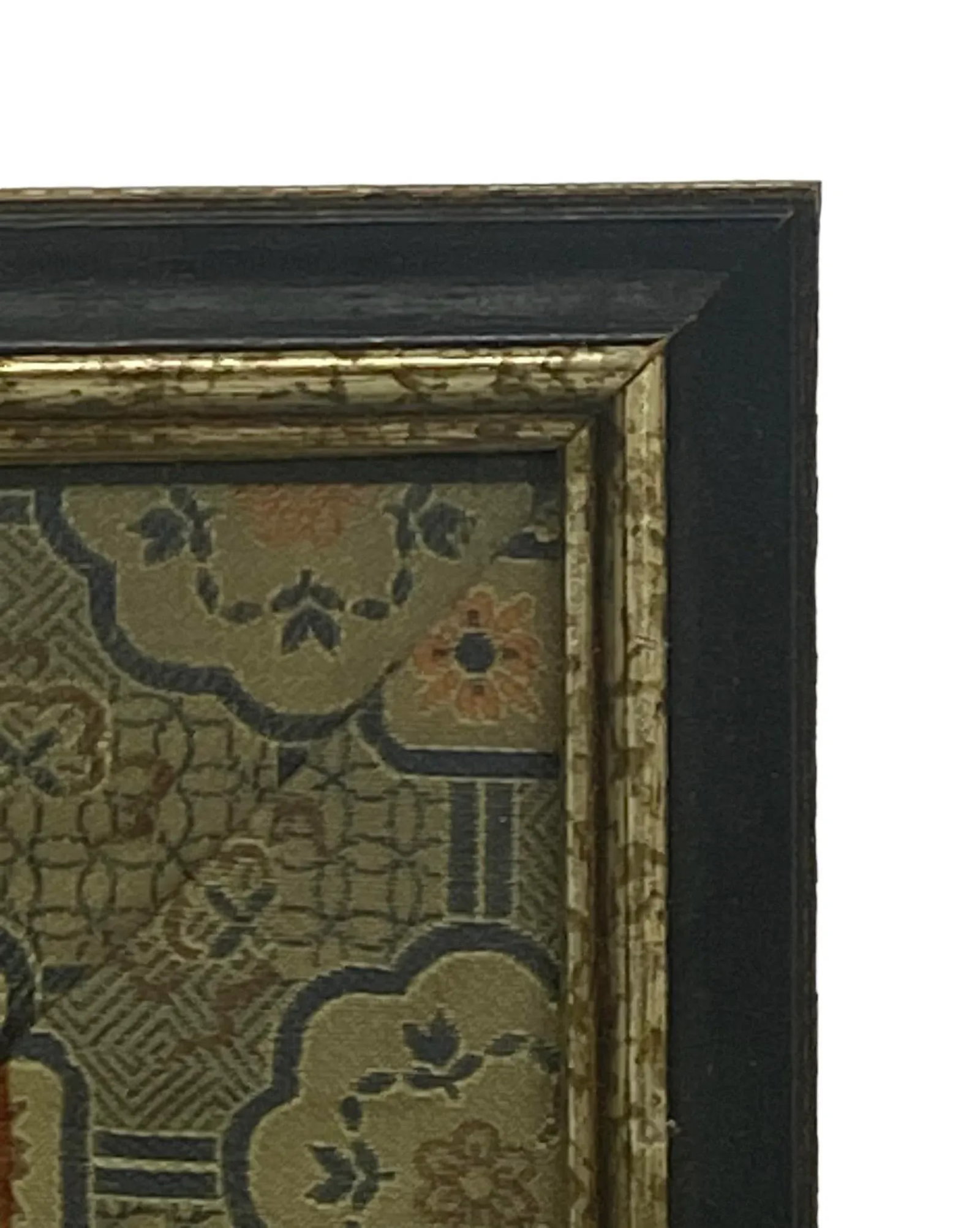 Vintage Japanese Framed Silk Embroidered Panel With a Floating Butterfly Approaching a Flower Surrou - 5