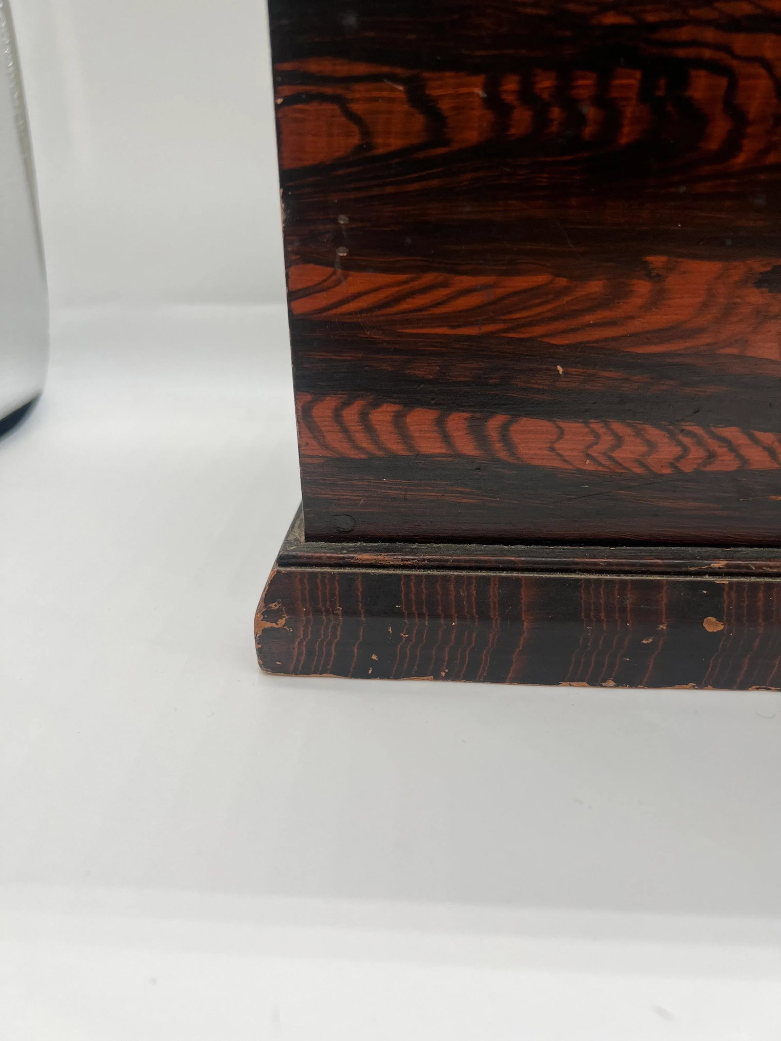 Spectacular American Grain Painted Strong Box, New England Circa 1800 - 2