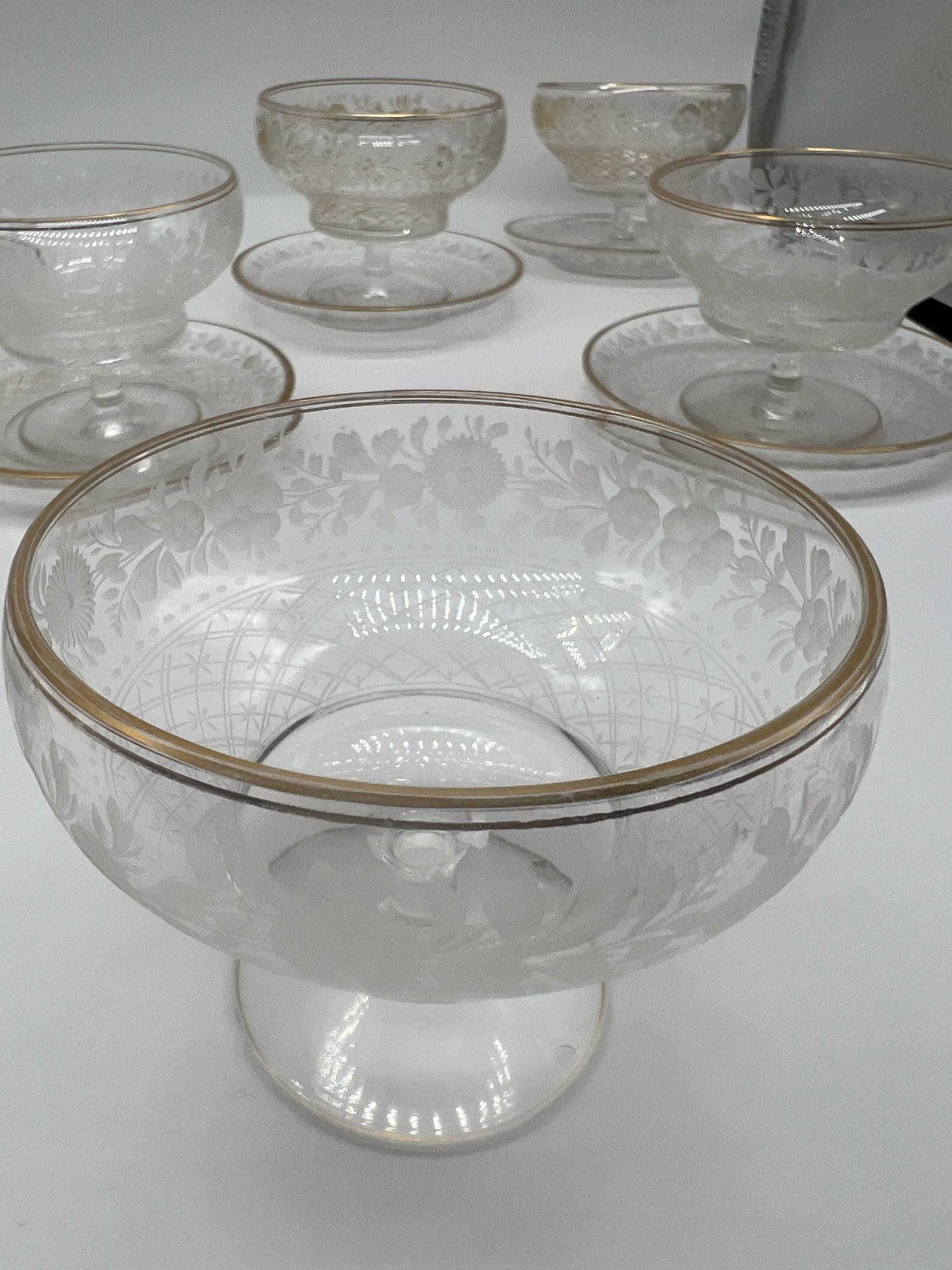 18 Pc, Antique Foliate & Gilt Acid Etched Champagne Coupe & Under Plate Set - 5