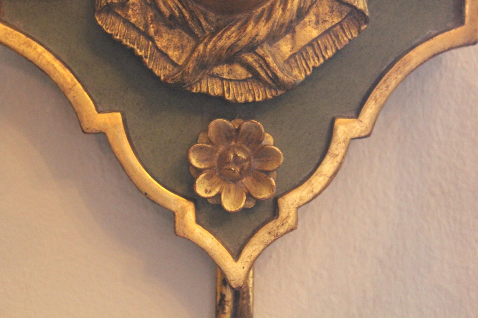 20th Century Neoclassical Wooden Double-Arm Sconce - 5
