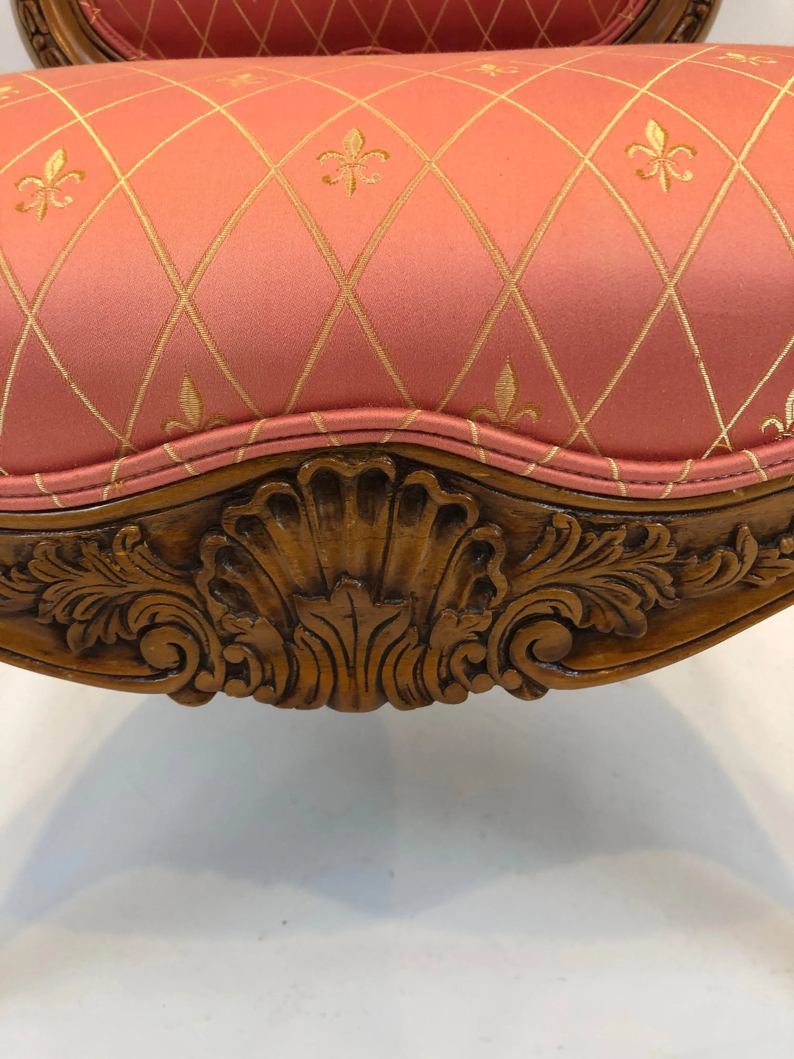 1980s Vintage Regal Louis XVI Style Girard Emilia Hand Carved Italian Armchair - 8