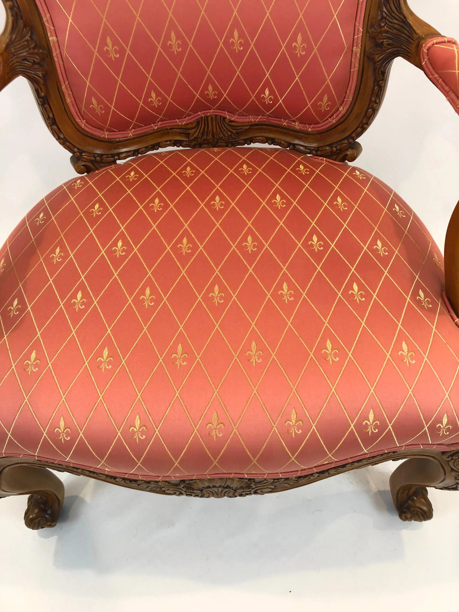 1980s Vintage Regal Louis XVI Style Girard Emilia Hand Carved Italian Armchair - 9