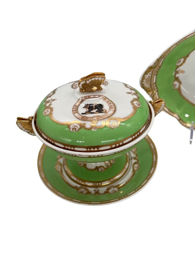 Set Spode Felspar Heraldric "Bear & Forbear" Dessert Tray & Covered Sauce Compotes C. 1840 - 5