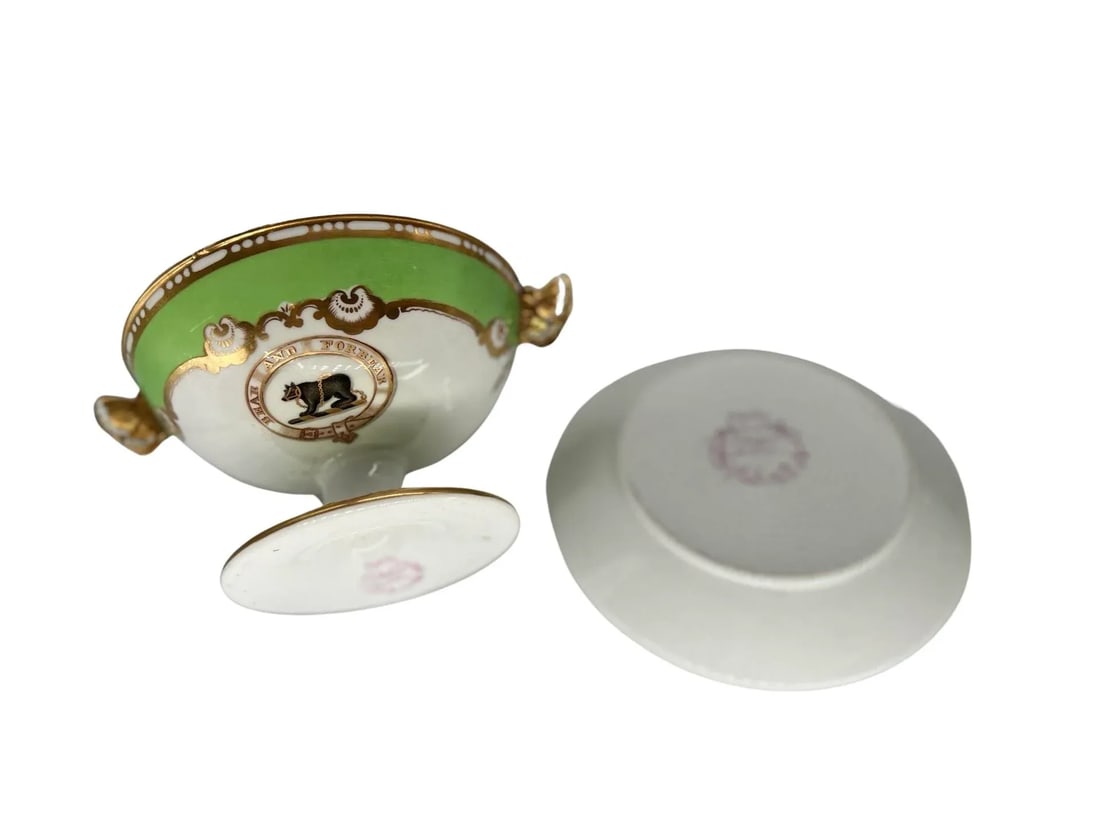 Set Spode Felspar Heraldric "Bear & Forbear" Dessert Tray & Covered Sauce Compotes C. 1840 - 8