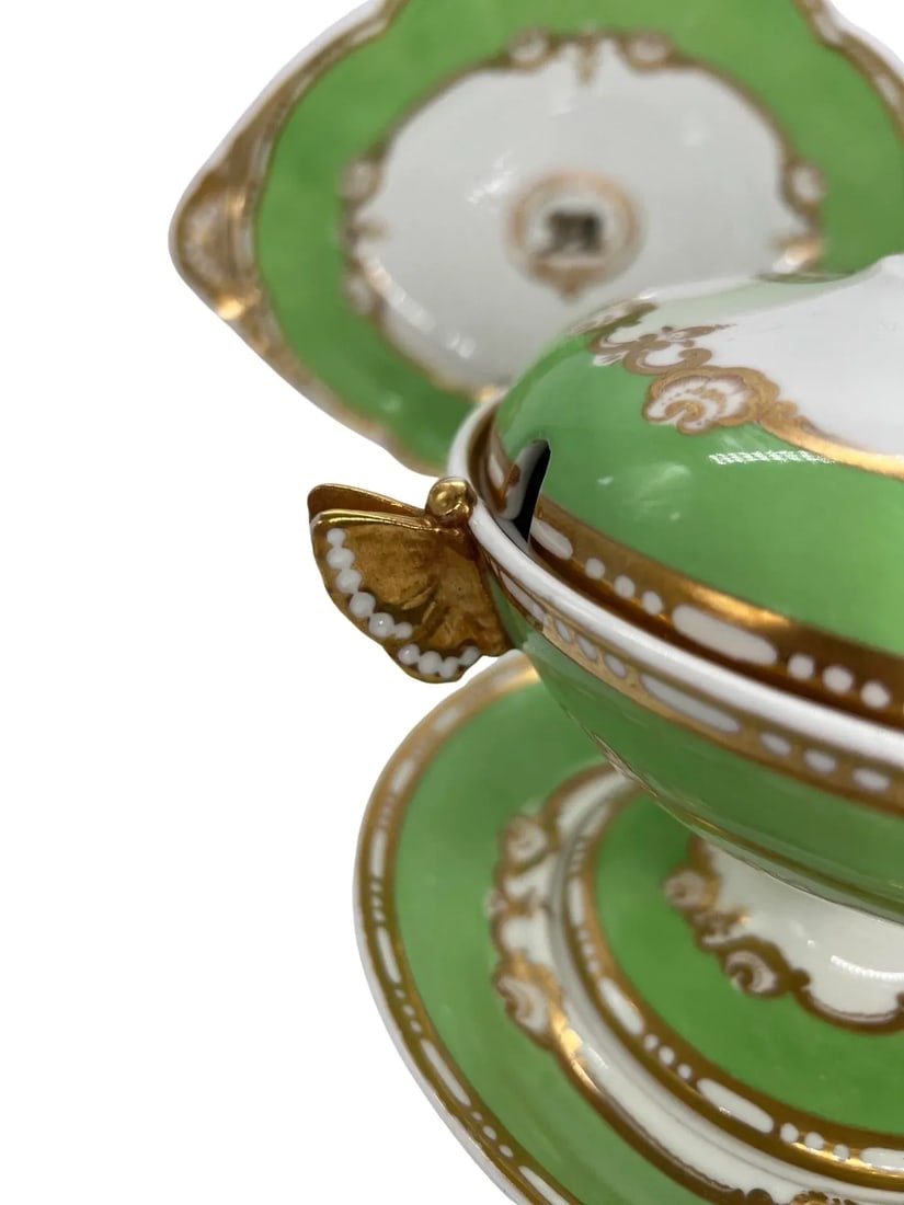 Set Spode Felspar Heraldric "Bear & Forbear" Dessert Tray & Covered Sauce Compotes C. 1840 - 9