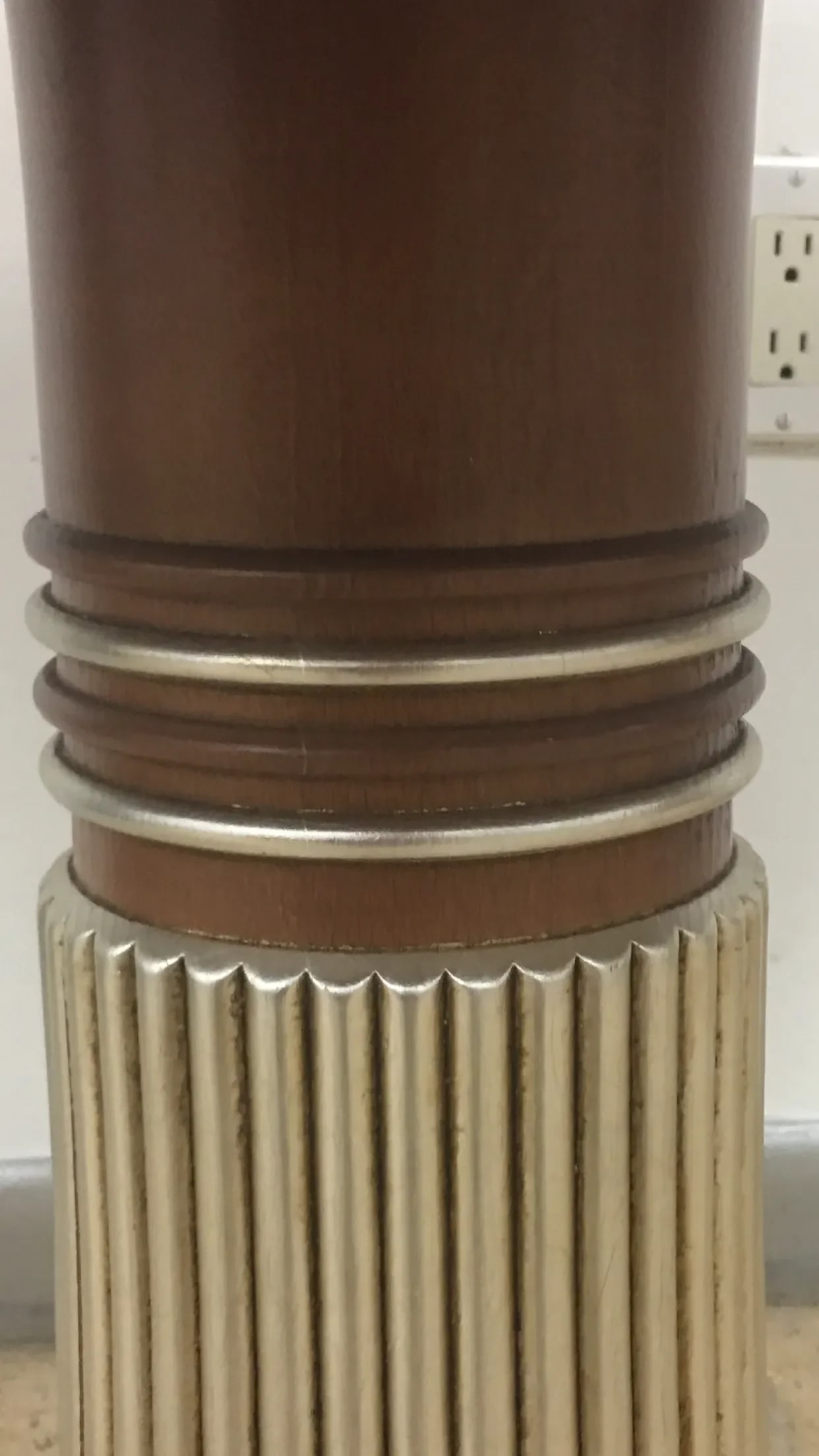 100% Made in Italy by Caspani Tino . Walnut Wood Side Table - 7