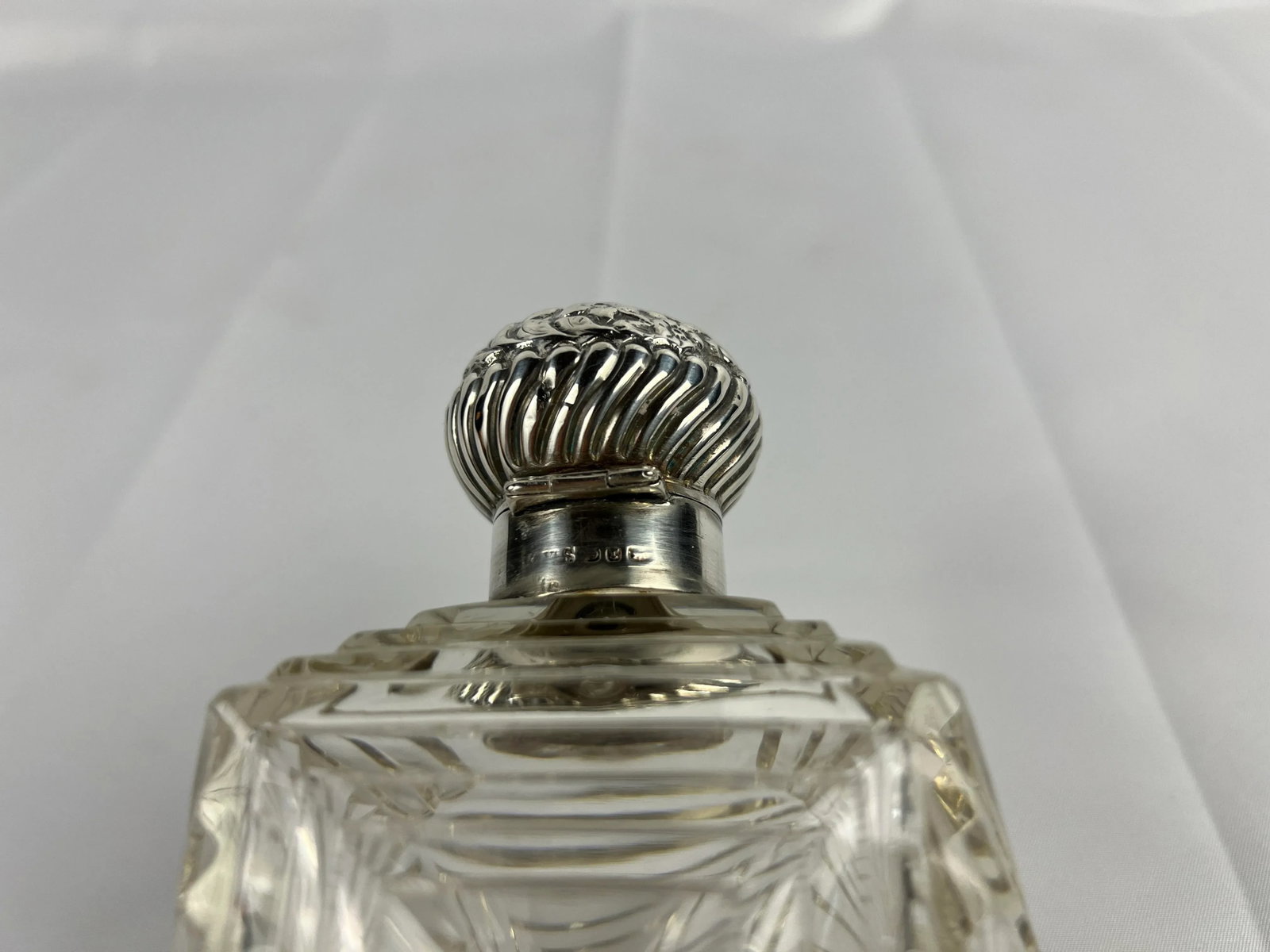 Unusual British Sterling Silver & Cut Glass Repousse Perfume Bottle - 4