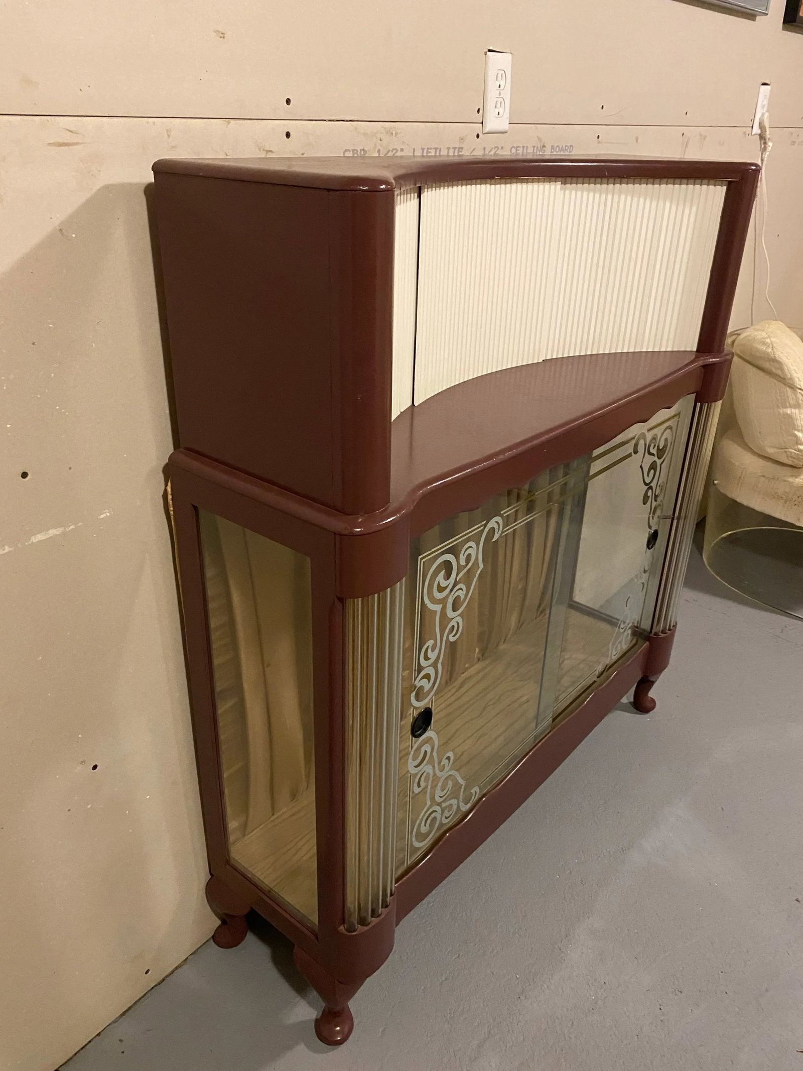1920s Vintage Barber Shop Cabinet Bar - 3