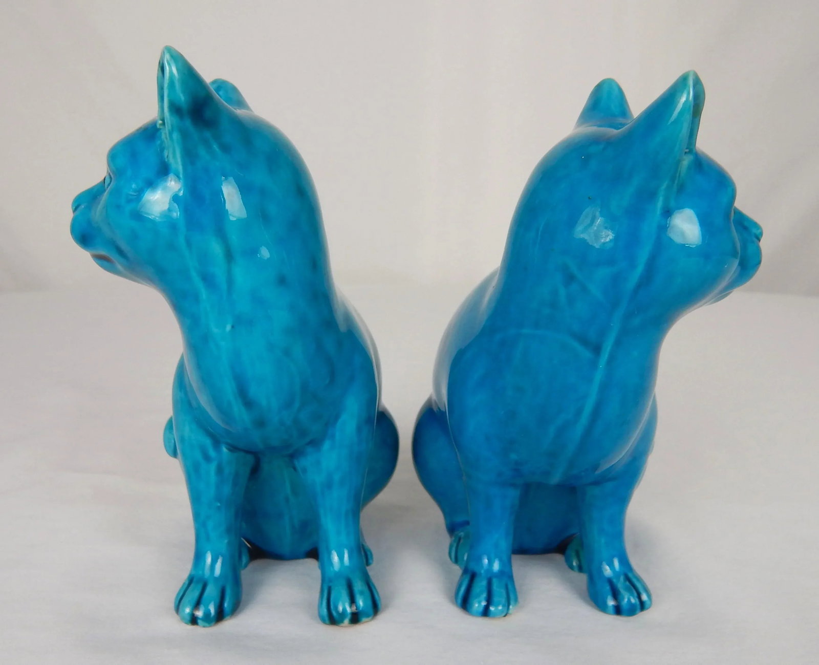Early 20th Century Chinese Export Turquoise Blue Cat Figures, a Pair - 8