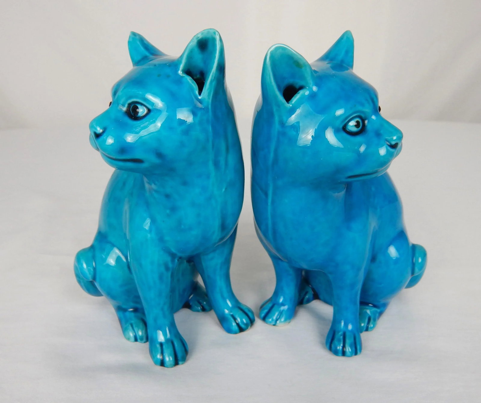 Early 20th Century Chinese Export Turquoise Blue Cat Figures, a Pair - 9