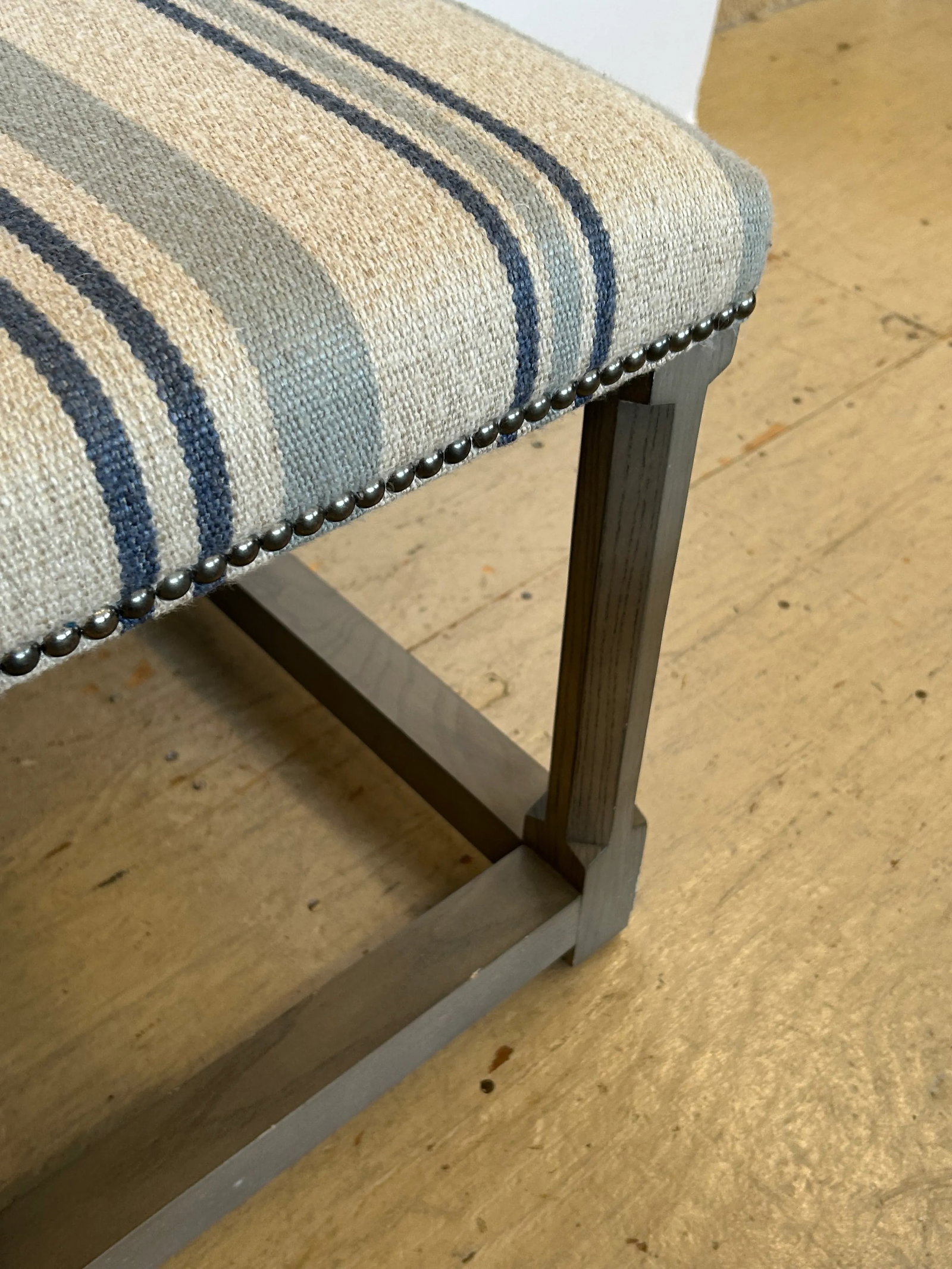 Very Large Classic Grey Wood & Upholstered Striped Ottoman - 9