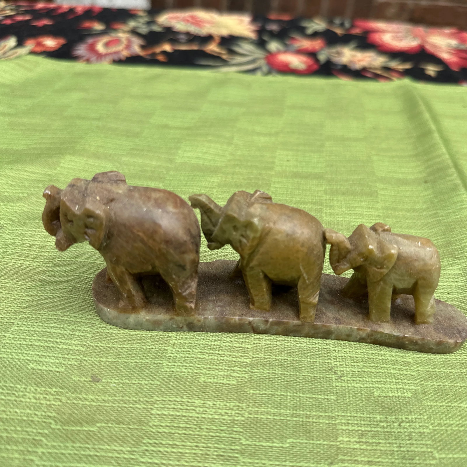 1970s Small Stone Elephant Sculpture - 3