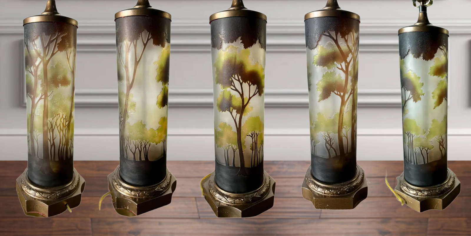Forest Cameo Scene La Rochere Glass Table Lamp - 4