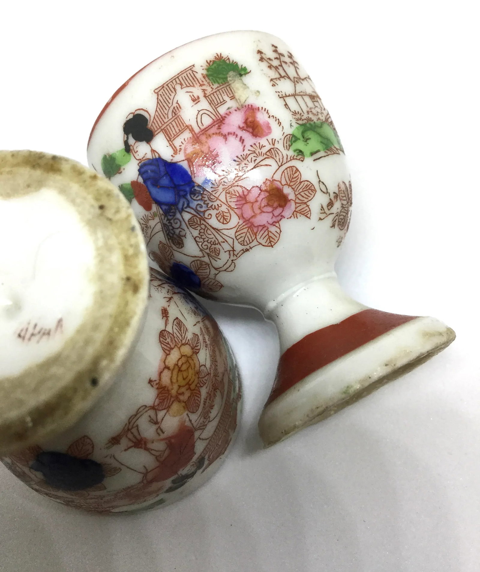 Late 19th Century Polychrome Japanese Meiji Period Kutani Sake Cups a - a Pair - 9