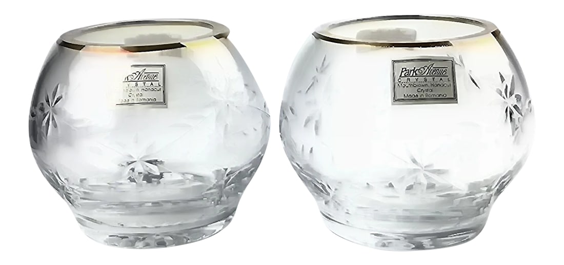 Vintage Park Avenue 1960s Crystal & Gold Votive Holders - a Pair: Mouth blown, hand cut crystal votive candle holders are trimmed at the mouth with pure gold. This is a rare set. Never used and only the gold has tarnished. I have not touched it. These were made in R