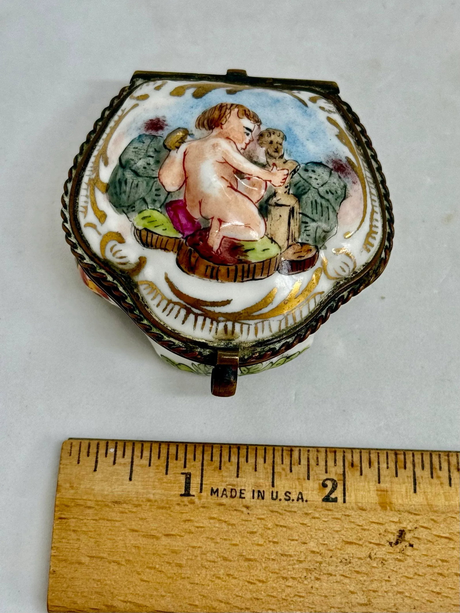 Late 19th Century Capodimonte Porcelain Hand-Painted Pentagon Shape Trinket Box - 11