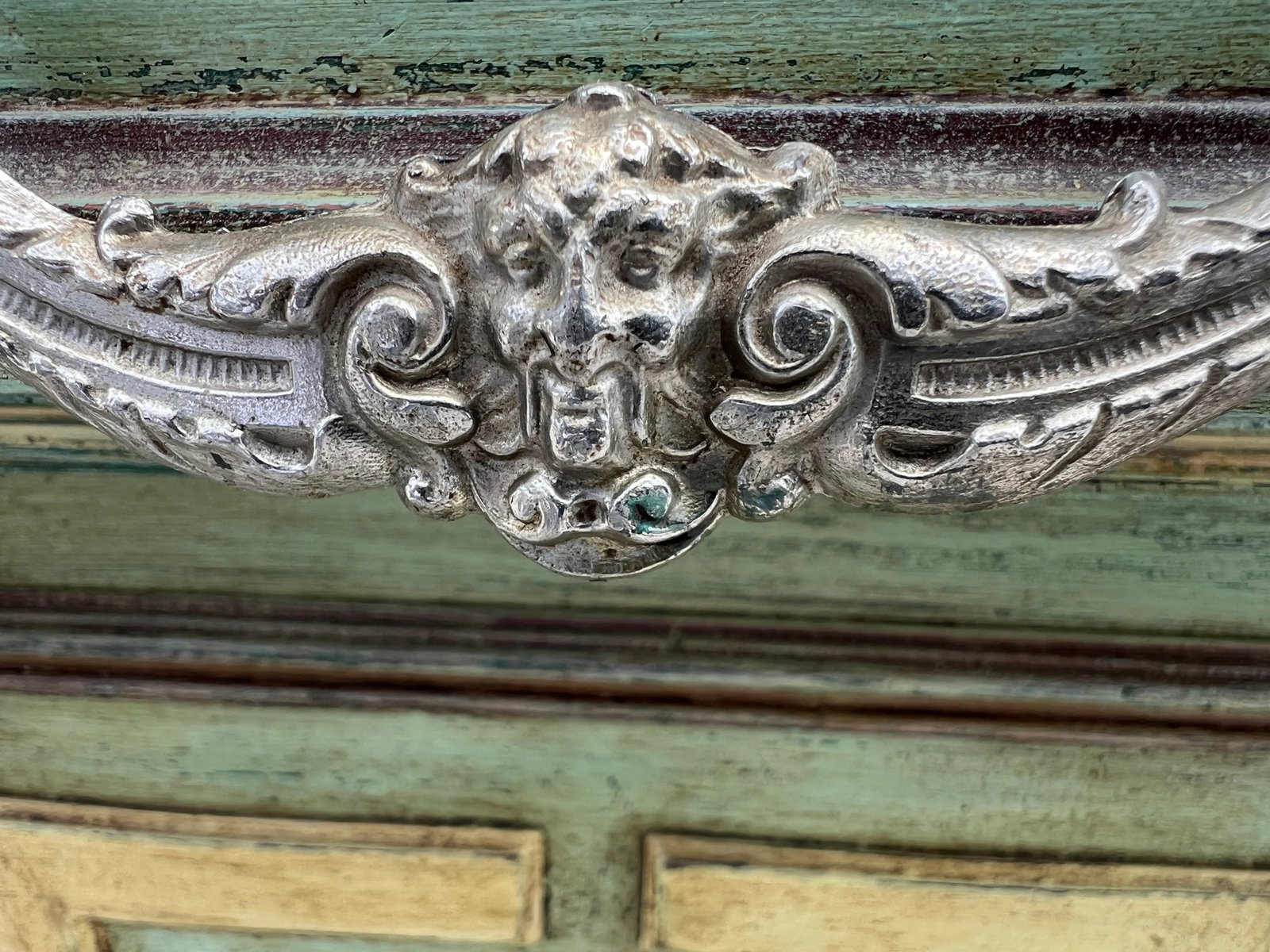 18th Century French Renaissance-Style Buffet a Deux Corps in Walnut - 14