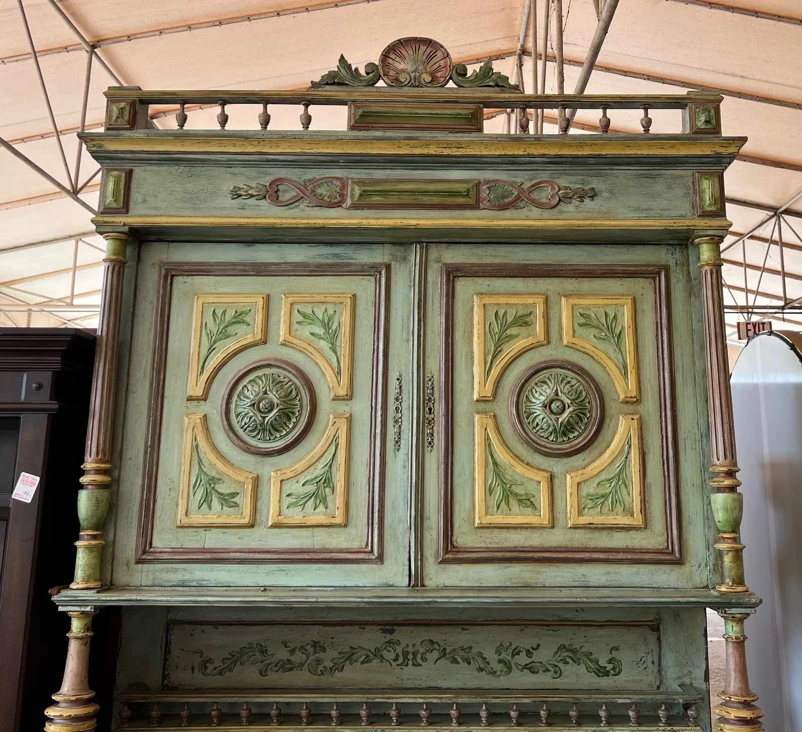 18th Century French Renaissance-Style Buffet a Deux Corps in Walnut - 3