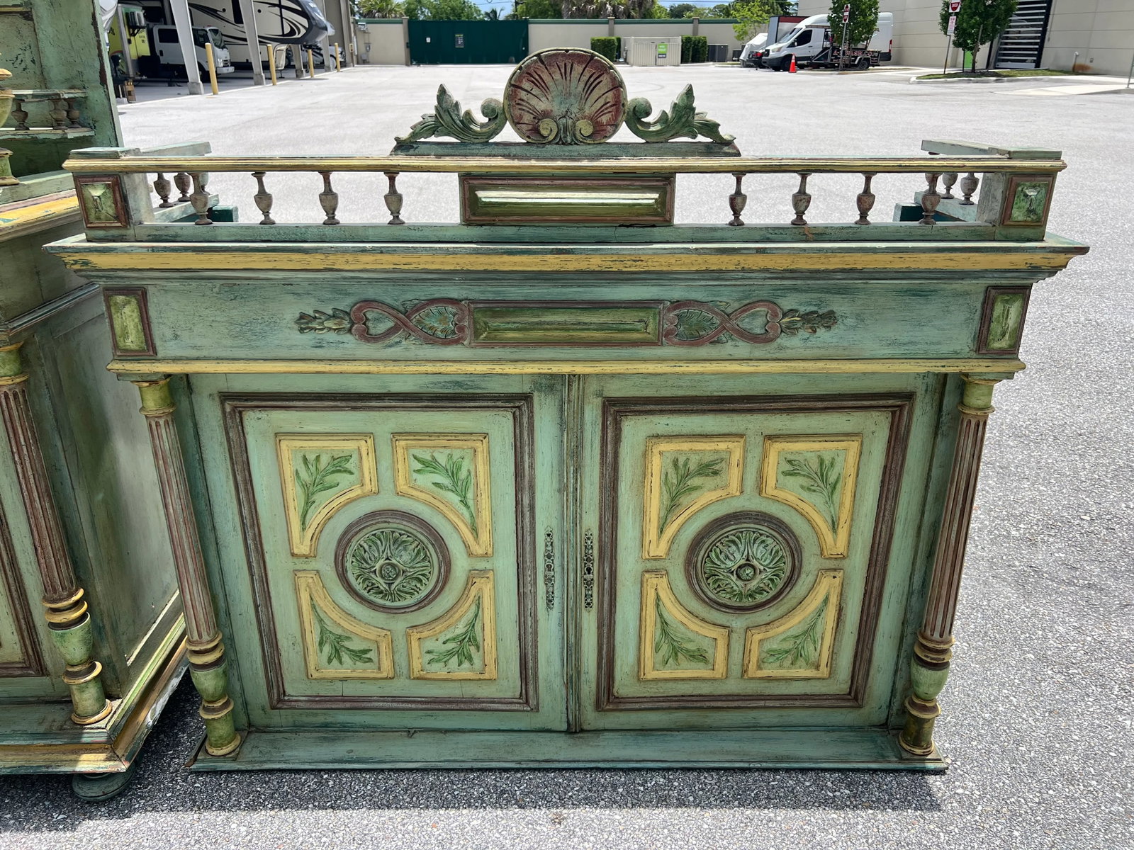 18th Century French Renaissance-Style Buffet a Deux Corps in Walnut - 7