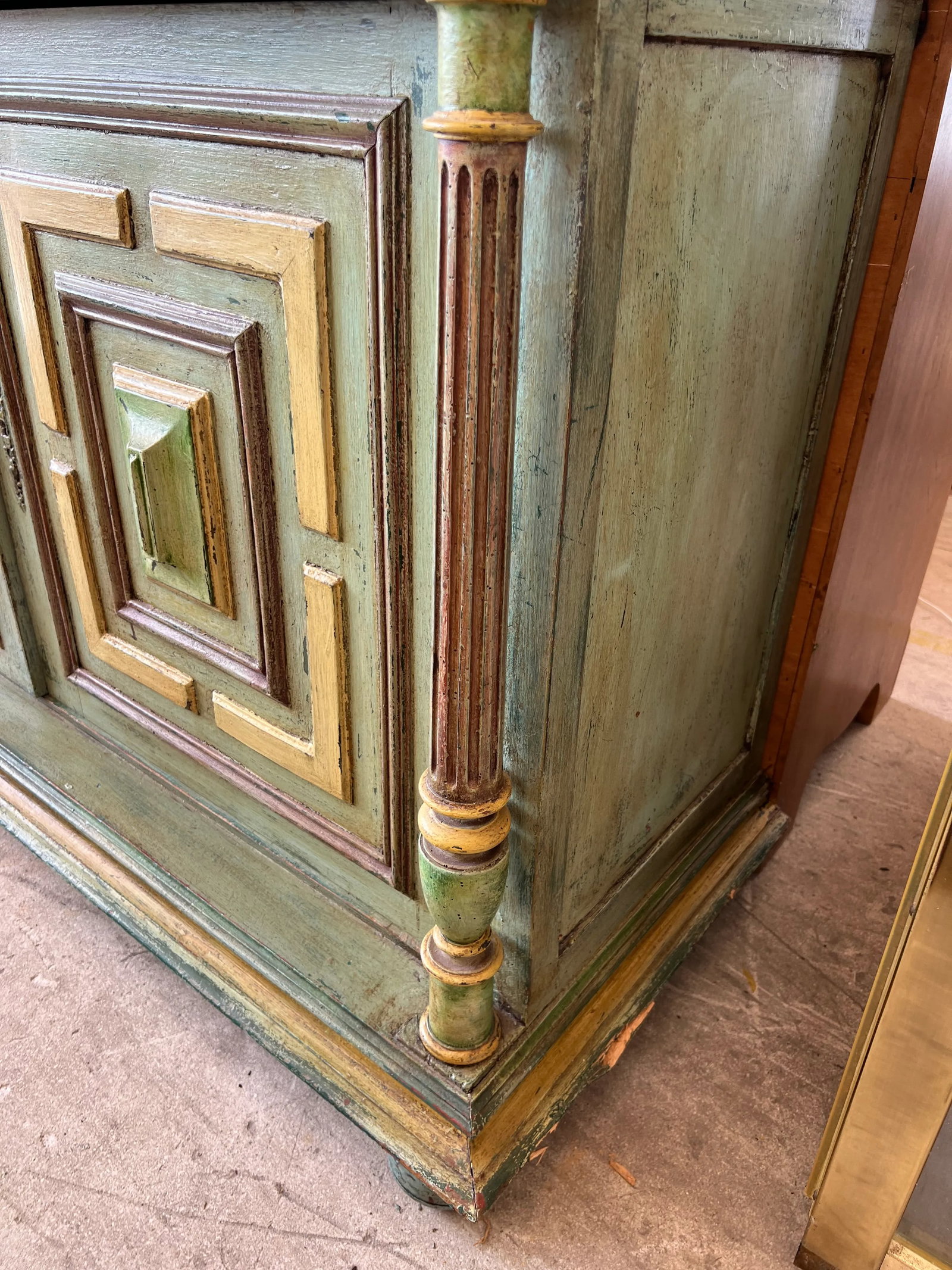 18th Century French Renaissance-Style Buffet a Deux Corps in Walnut - 8