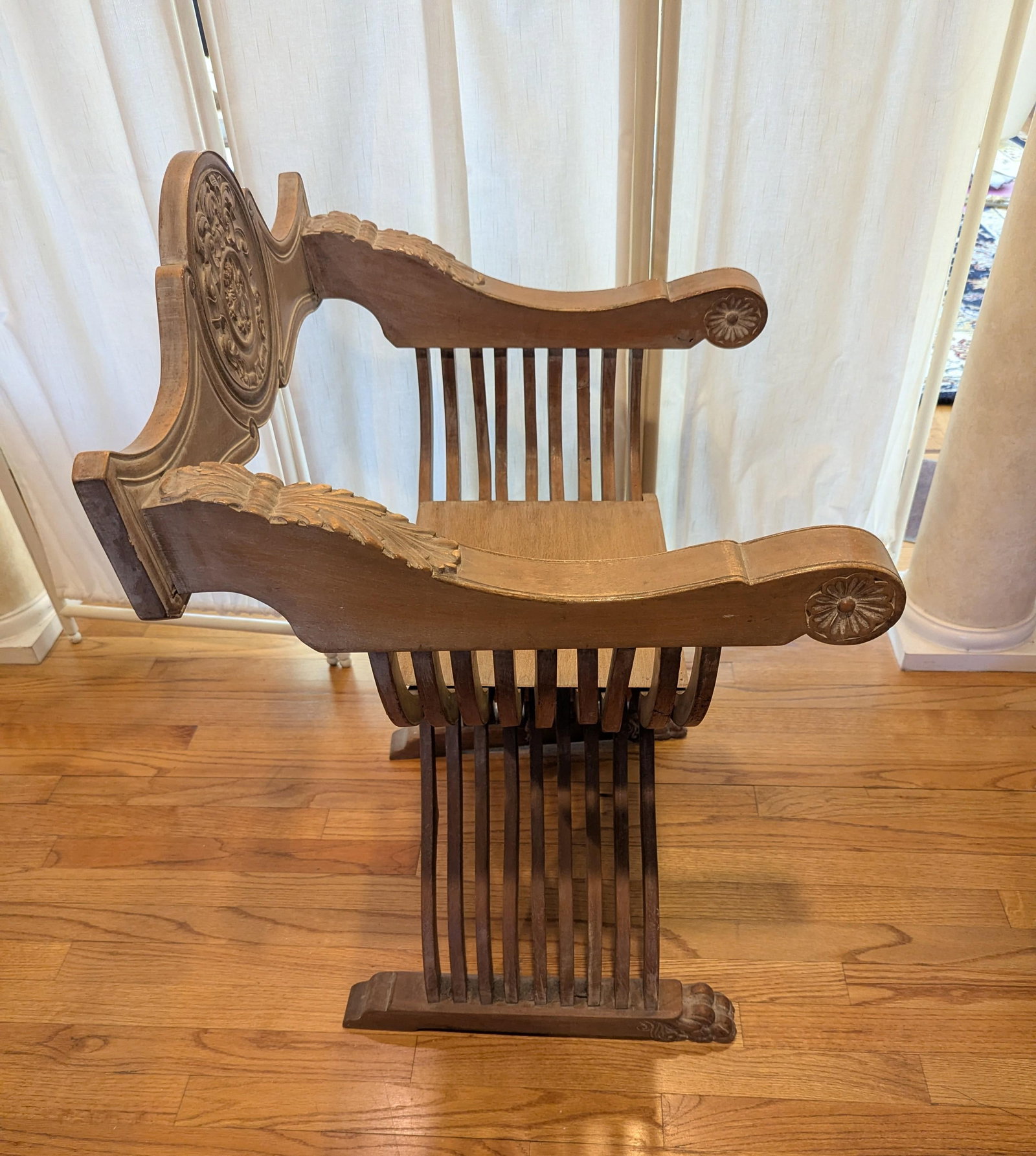 Mid 20th Century Carved Wood Savonarola Chair With Asian Crest on Backrest - 9
