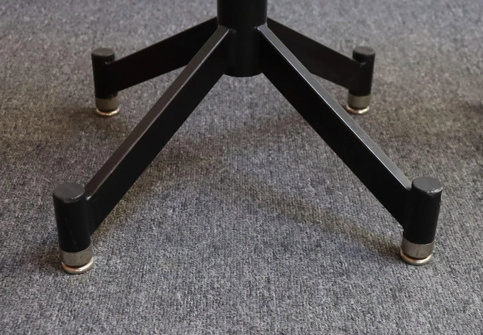 Pair of Vintage Adjustable Pose or Task Stools With Swivel Seats by Photogenic - 12