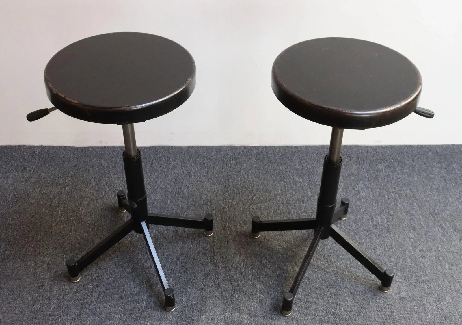 Pair of Vintage Adjustable Pose or Task Stools With Swivel Seats by Photogenic - 16