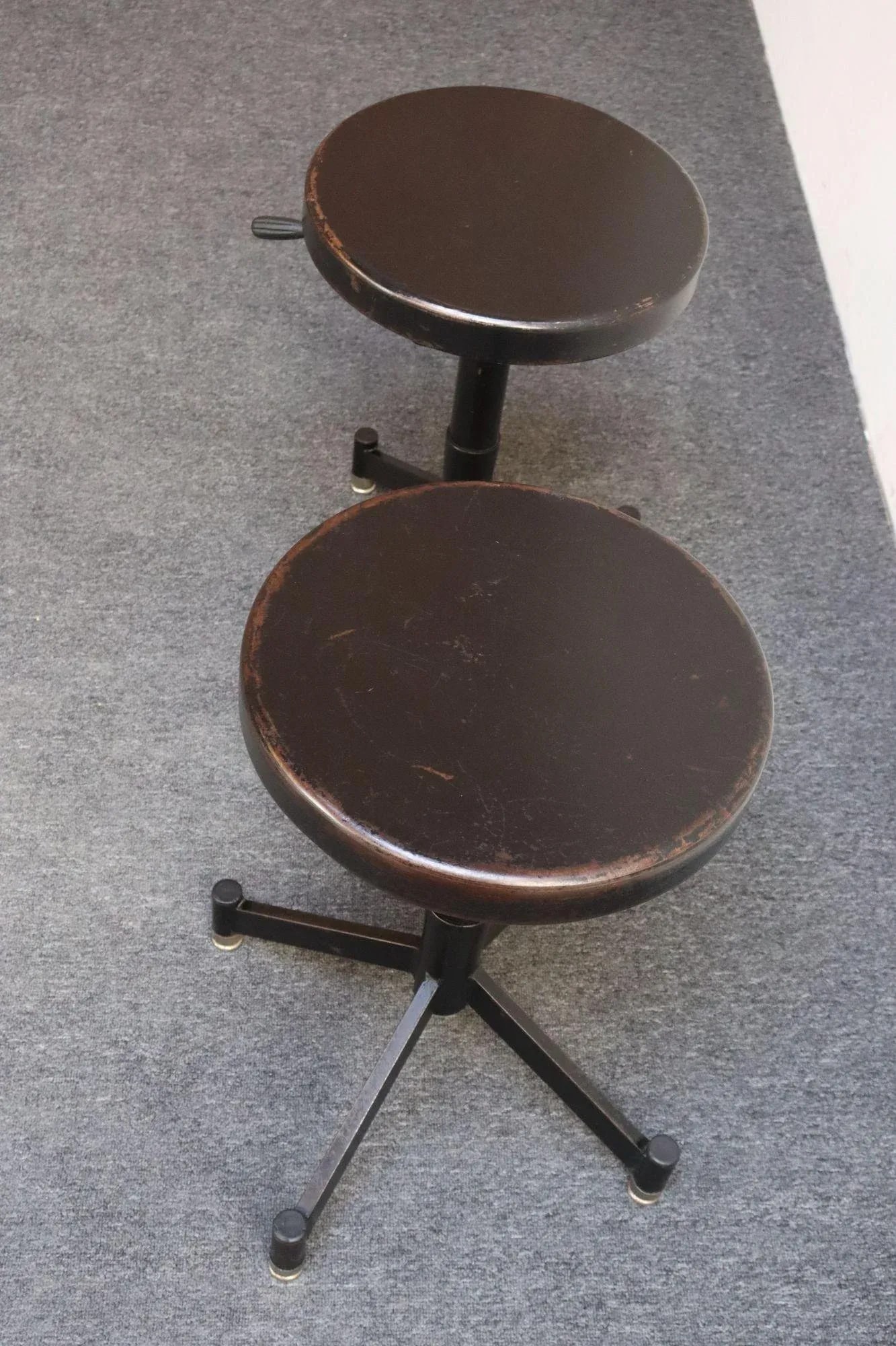 Pair of Vintage Adjustable Pose or Task Stools With Swivel Seats by Photogenic - 3