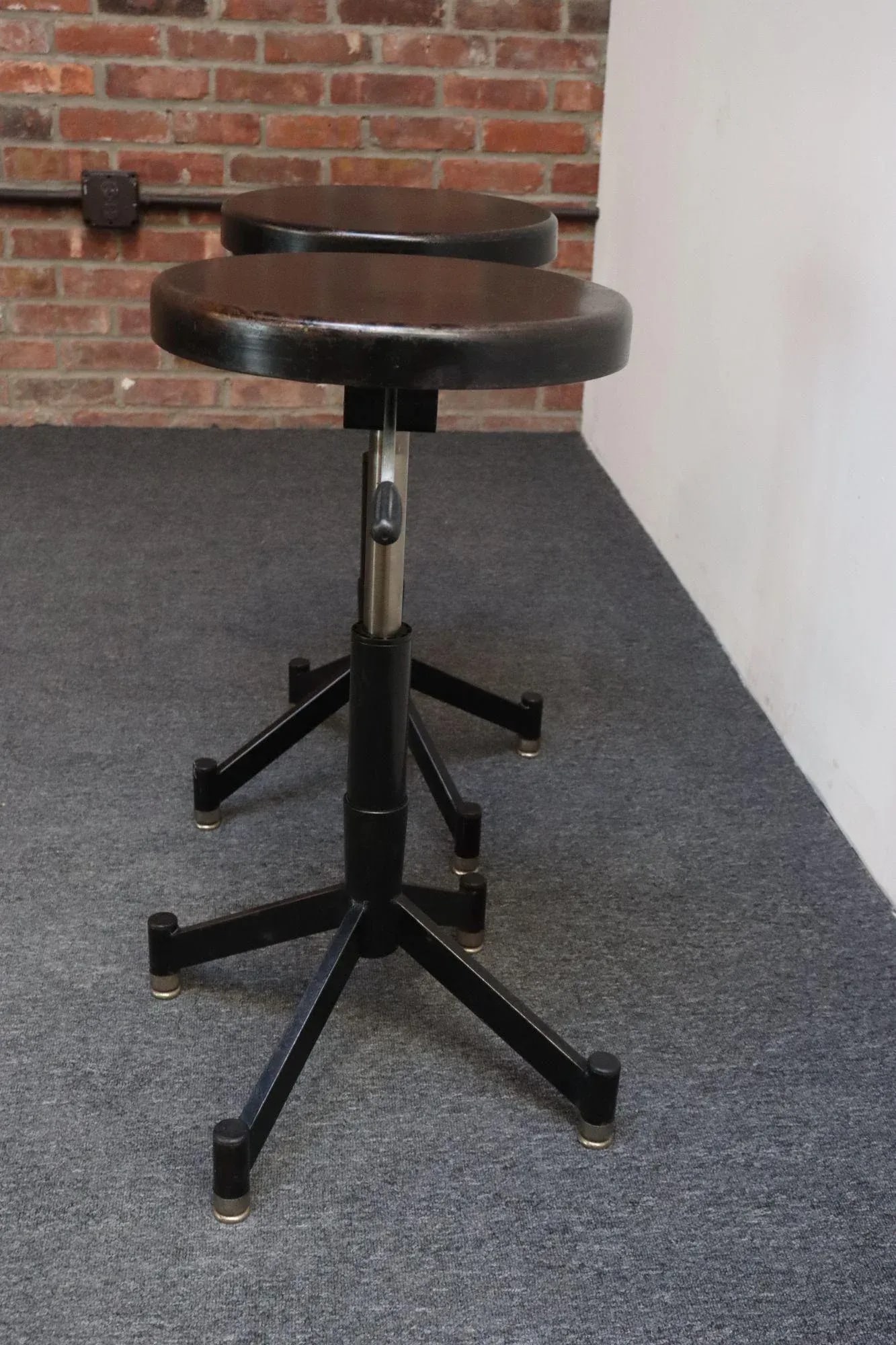 Pair of Vintage Adjustable Pose or Task Stools With Swivel Seats by Photogenic - 5