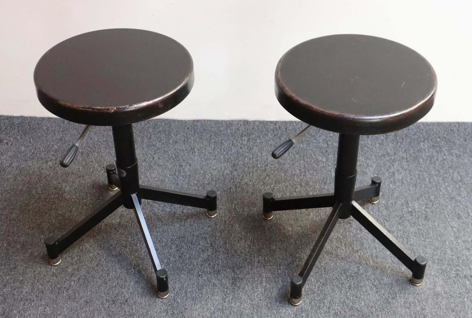 Pair of Vintage Adjustable Pose or Task Stools With Swivel Seats by Photogenic - 6