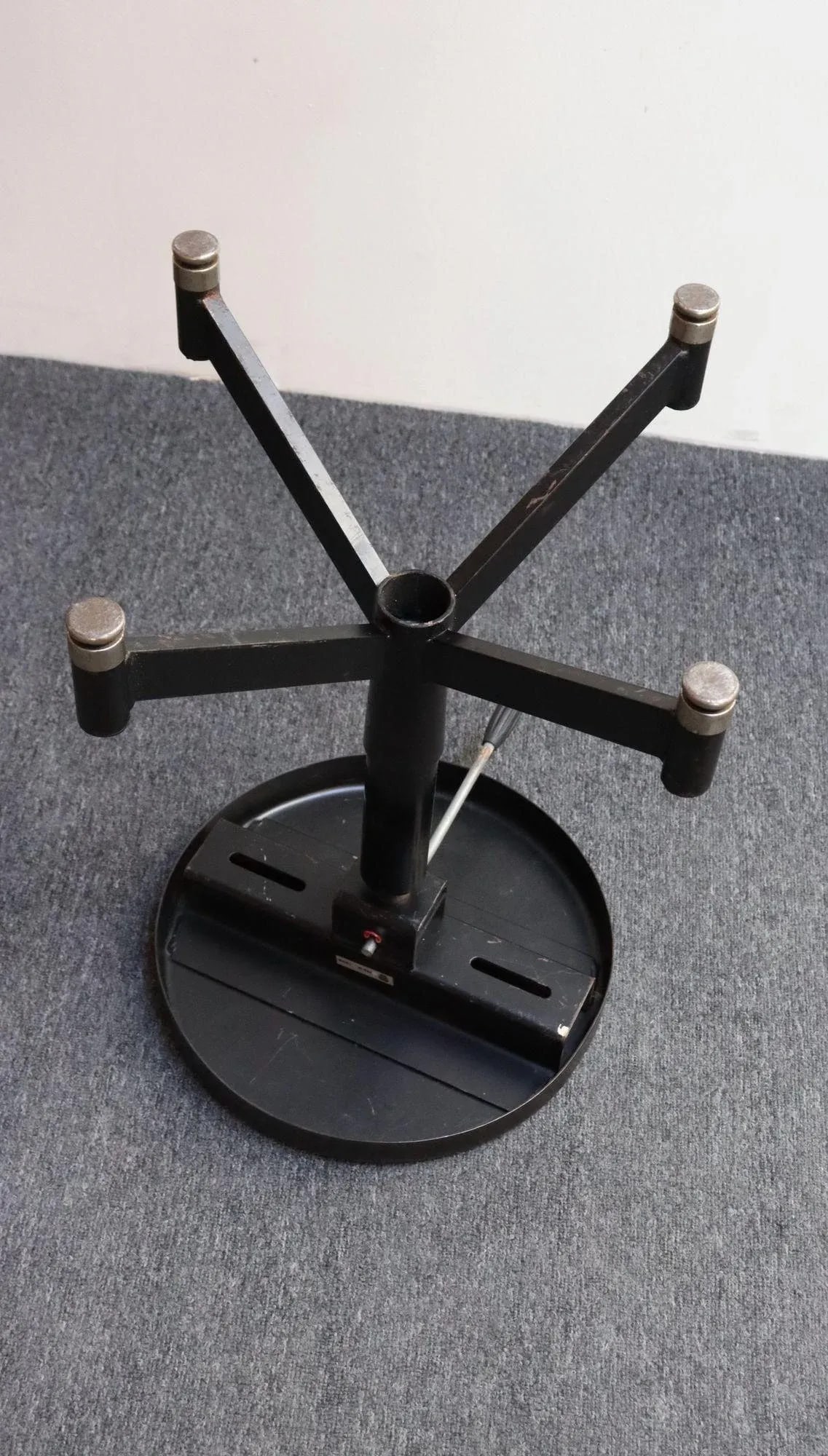 Pair of Vintage Adjustable Pose or Task Stools With Swivel Seats by Photogenic - 7